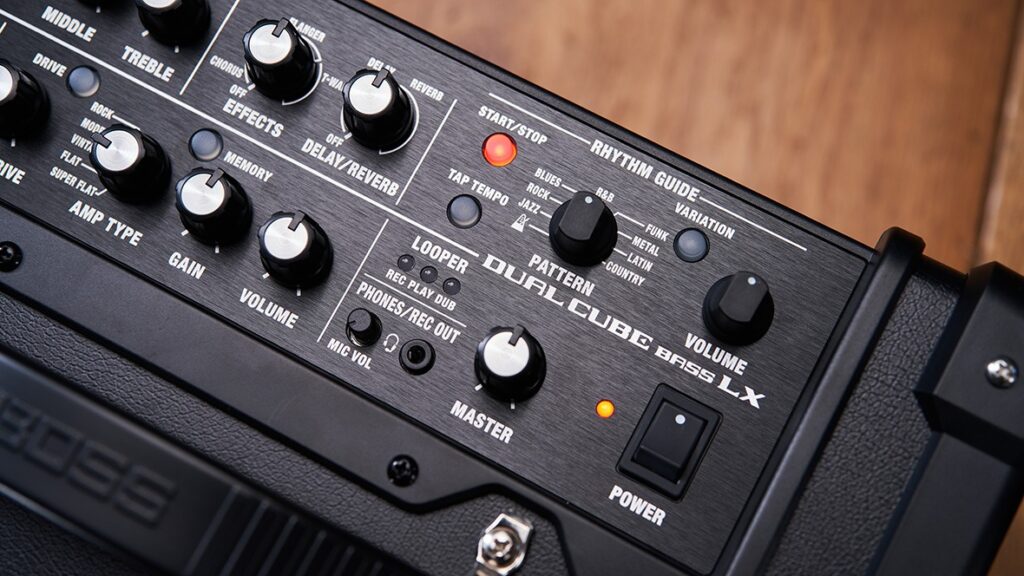 楽器機材　YAMAHA QY10 BOSS BX-4 MT-2 ZOOM ZOOM 『G2 FOUR・G2X FOUR』が発売開始！│Koichi Tsuchiya